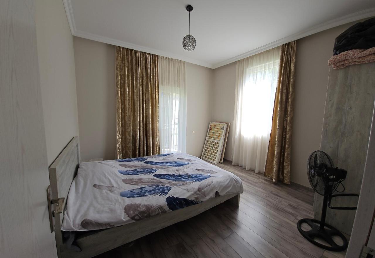 Tete Guest House バトゥーミ エクステリア 写真