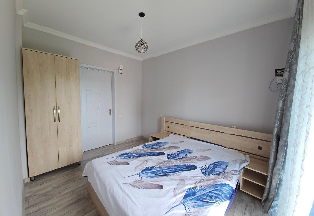 Tete Guest House バトゥーミ エクステリア 写真